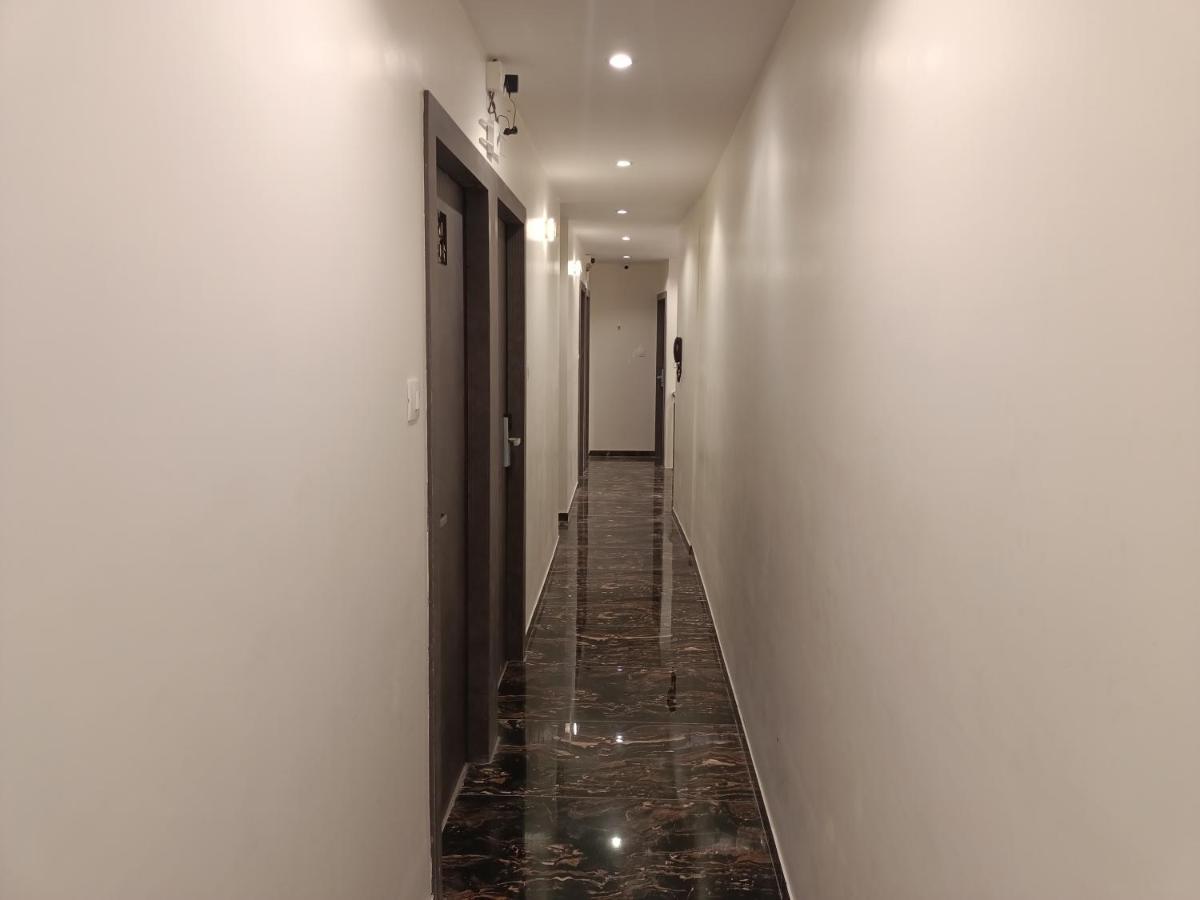 Hotel Classio Andheri - Near Dn Nagar Metro Station Bombay Exterior foto